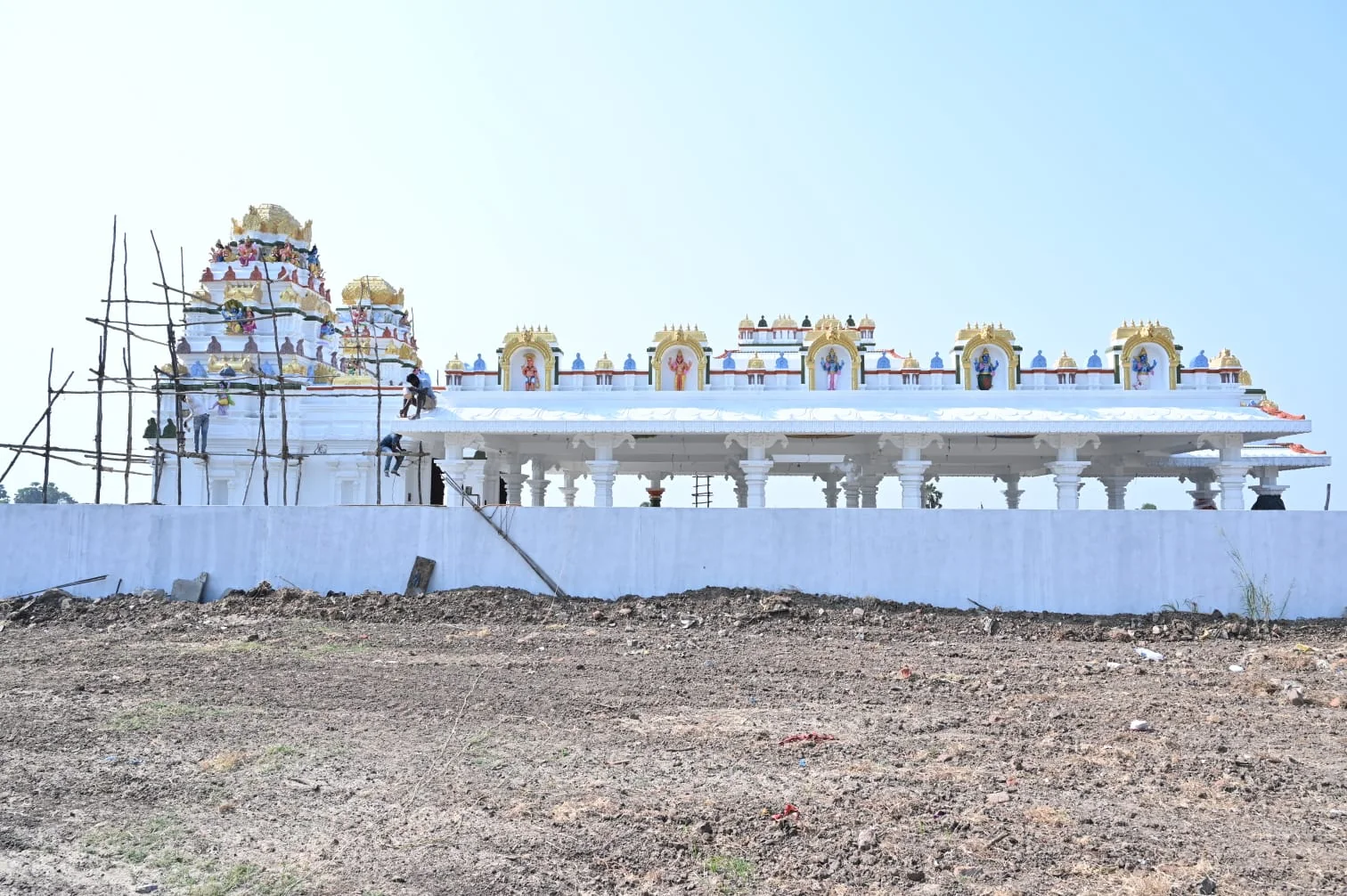 Krishna Basara Temple exterior Sri Krishna and Saraswathi temple exterior in Krishna District Andhra Pradesh